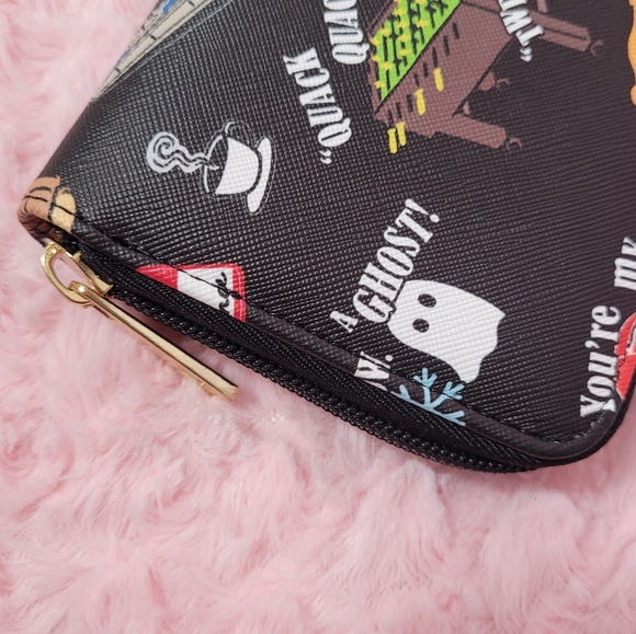 F•R•I•E•N•D•S Wallet. Zip-Around. - Picture 8 of 12